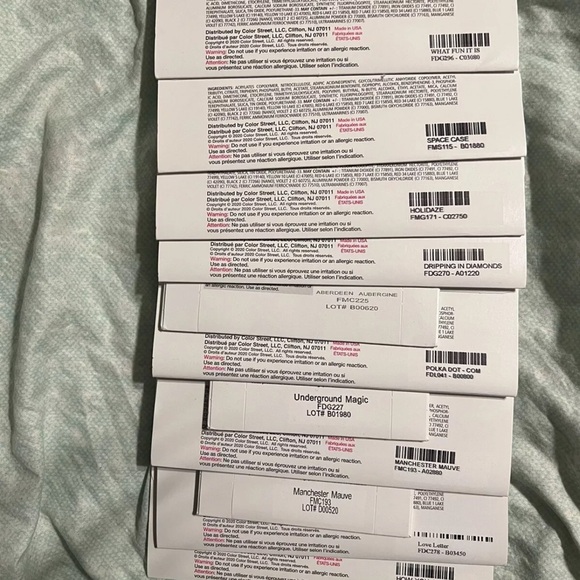 Color Street Nails - Picture 5 of 7